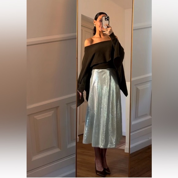 ZARA SOFT GOLD SEQUIN MIDI SKIRT